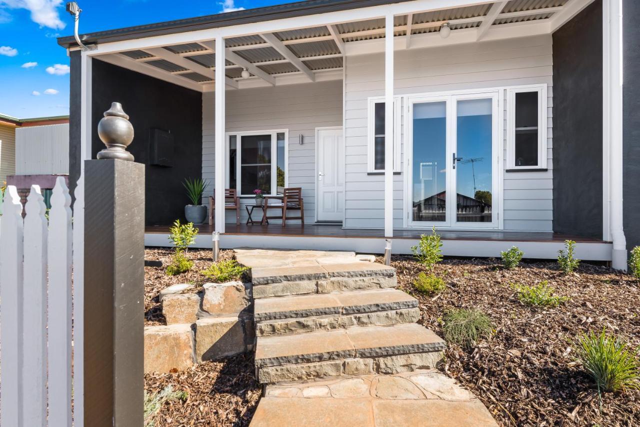 Bluestone Cottages - The Villa Toowoomba Eksteriør billede